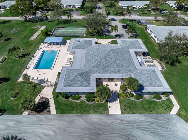 7206 W Oakridge Circle D, Lake Worth, FL 33462