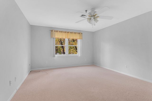 21 Dallas Dr 202, Dracut, MA 01826