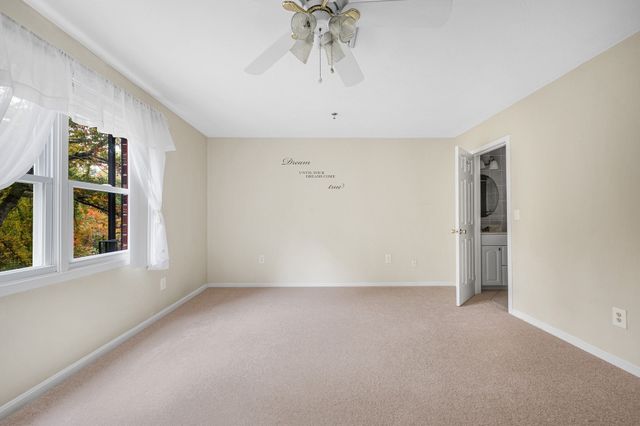 21 Dallas Dr 202, Dracut, MA 01826