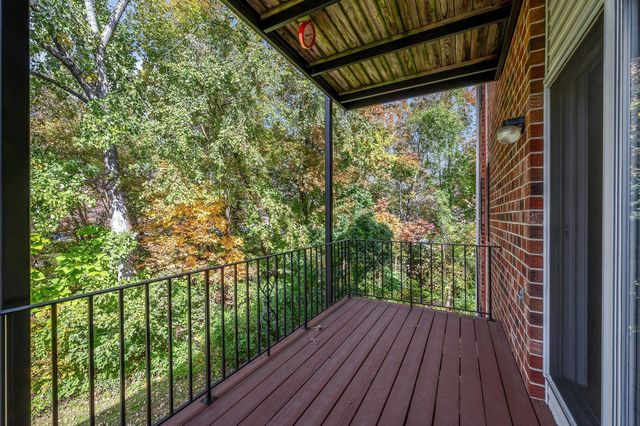 21 Dallas Dr 202, Dracut, MA 01826