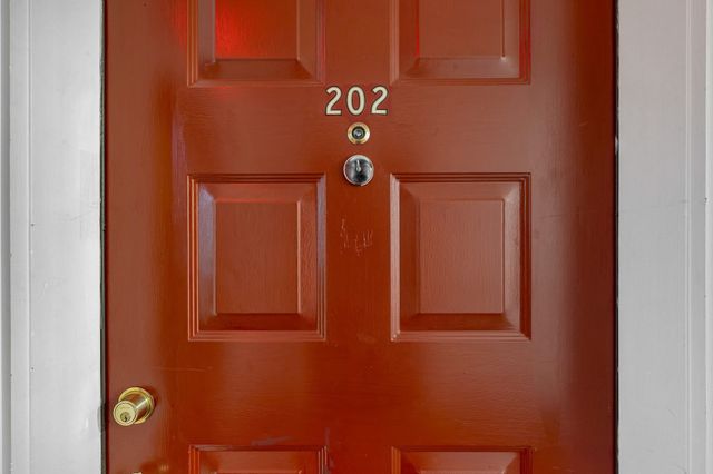 21 Dallas Dr 202, Dracut, MA 01826