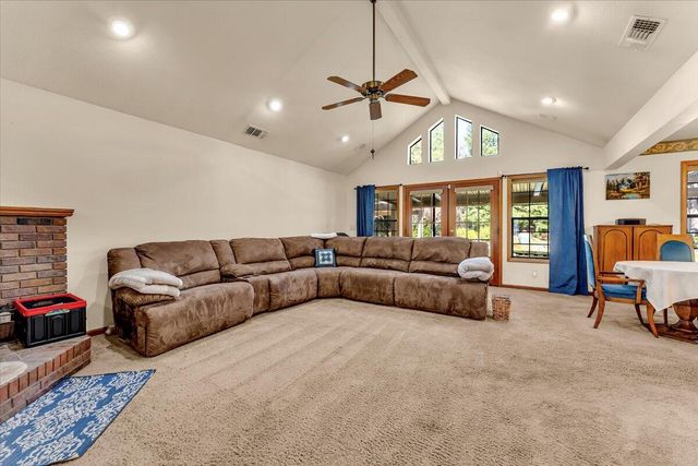 2850 Balaton Avenue, Redding, CA 96001