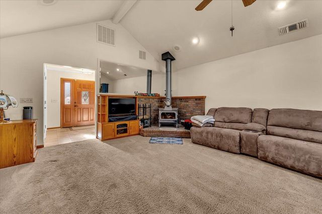 2850 Balaton Avenue, Redding, CA 96001