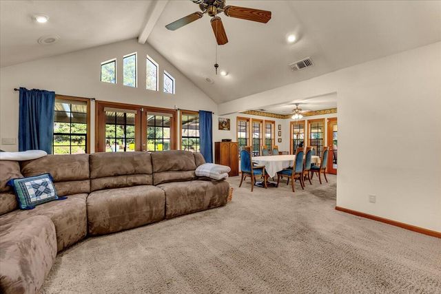 2850 Balaton Avenue, Redding, CA 96001