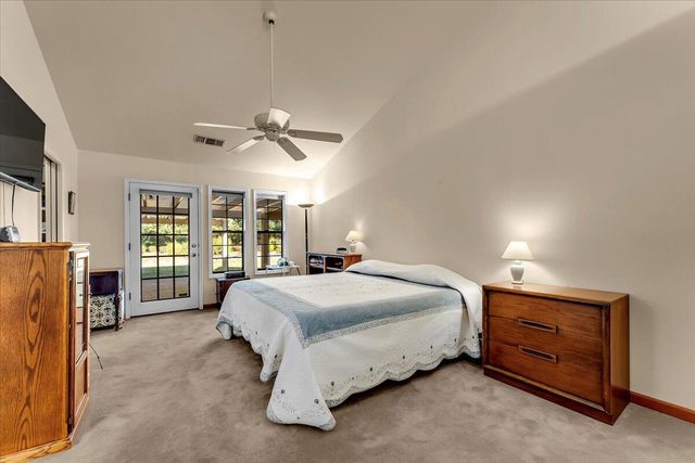 2850 Balaton Avenue, Redding, CA 96001