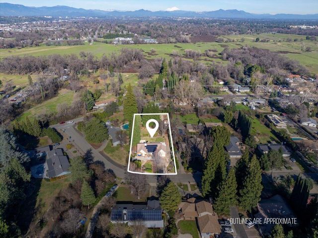 2850 Balaton Avenue, Redding, CA 96001