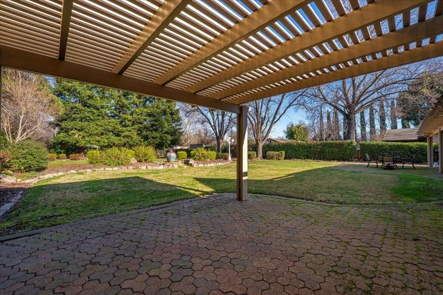 2850 Balaton Avenue, Redding, CA 96001