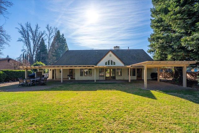 2850 Balaton Avenue, Redding, CA 96001