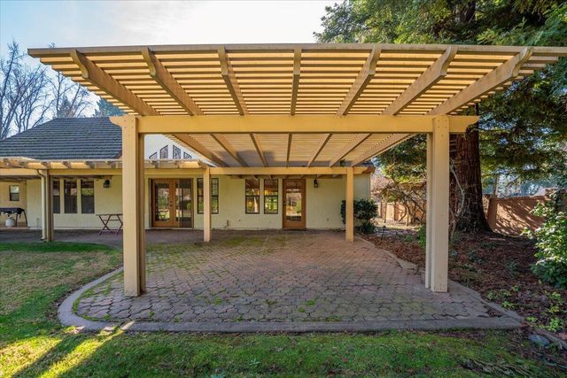 2850 Balaton Avenue, Redding, CA 96001