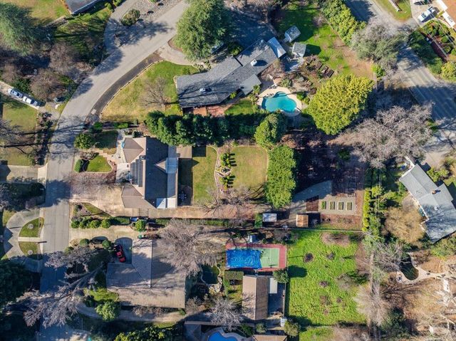 2850 Balaton Avenue, Redding, CA 96001