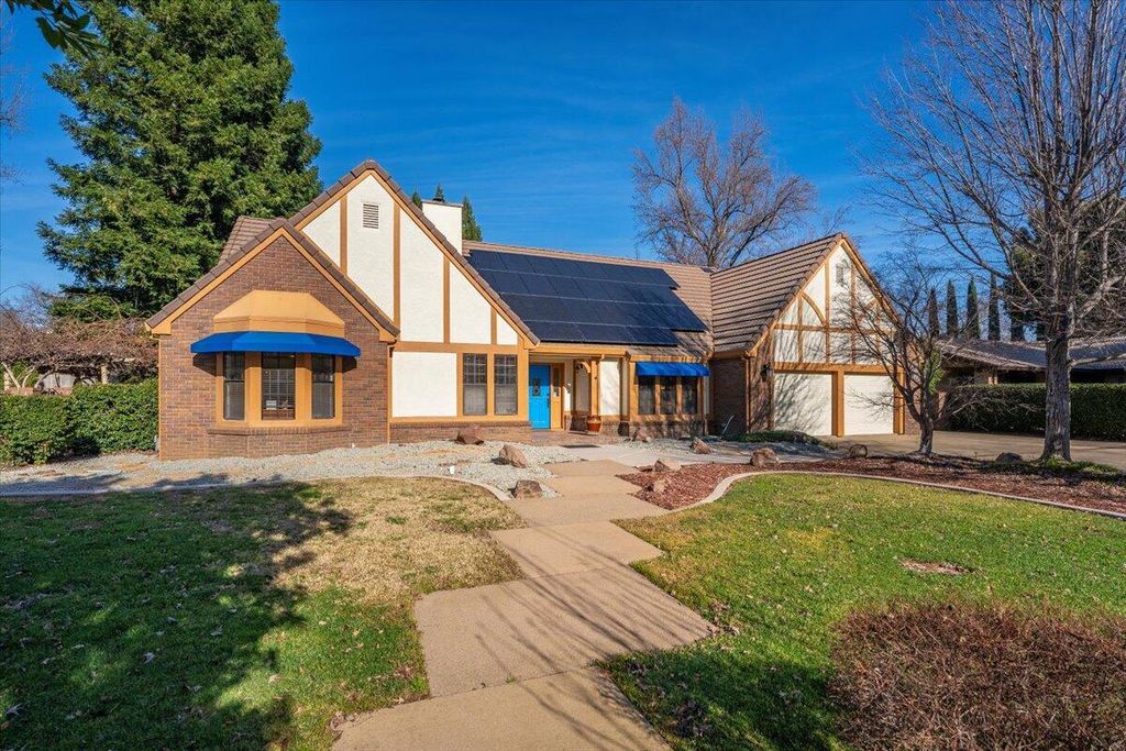 2850 Balaton Avenue, Redding, CA 96001