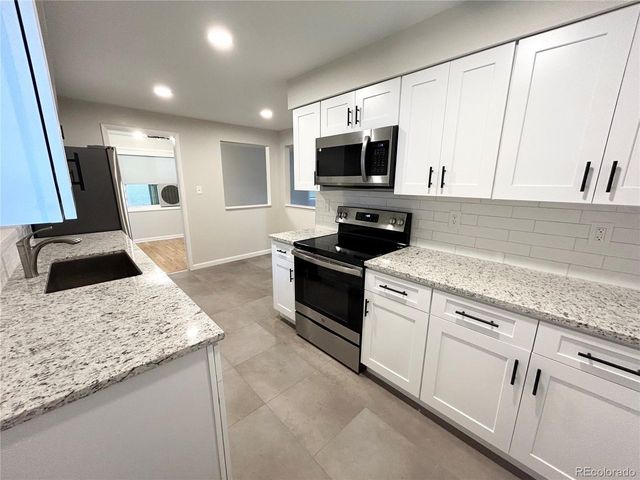 5010 S Fox St, Englewood, CO 80110