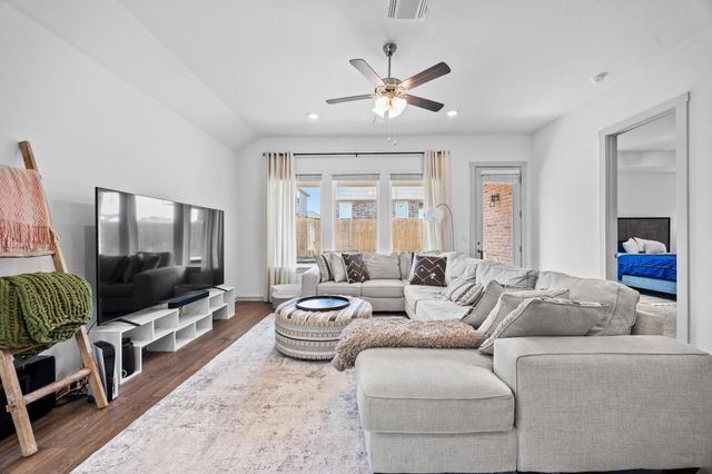 329 Black Sheep CV, Leander, TX 78641