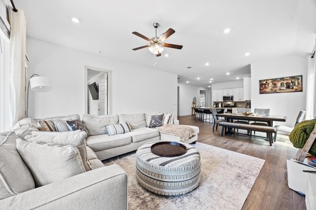 329 Black Sheep CV, Leander, TX 78641