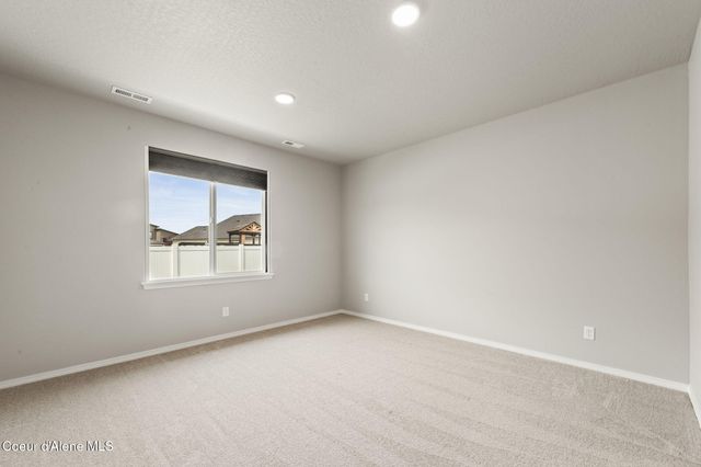 11842 N Lennon LN, Rathdrum, ID 83858