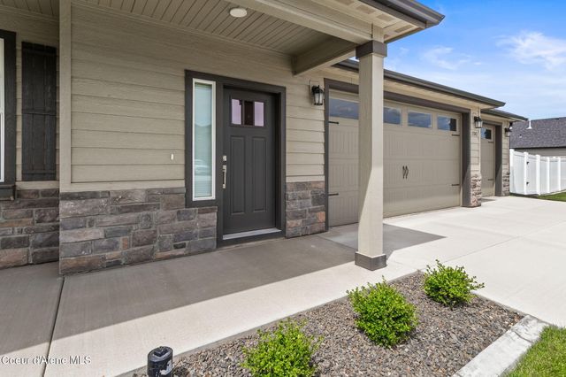 11842 N Lennon LN, Rathdrum, ID 83858
