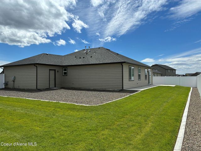 11842 N Lennon LN, Rathdrum, ID 83858