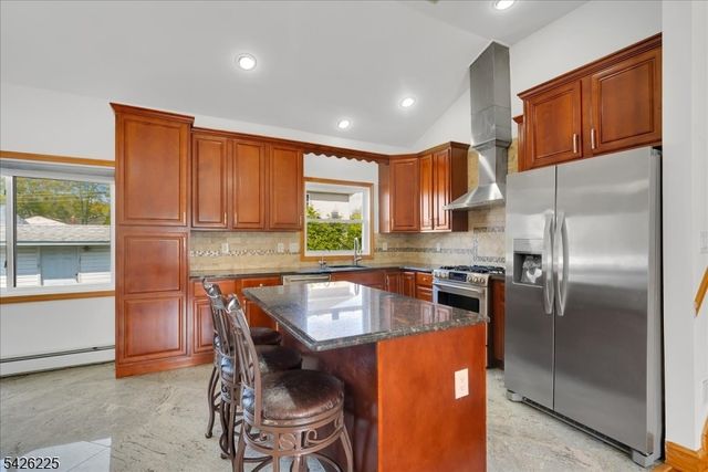 95 Calvert Ave E, Edison Twp., NJ 08820