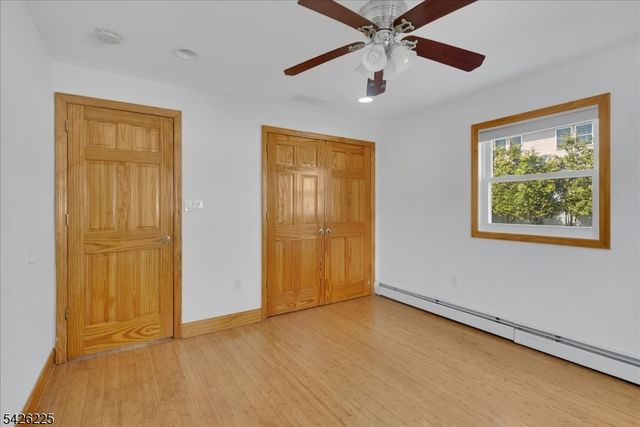 95 Calvert Ave E, Edison Twp., NJ 08820