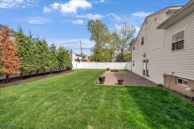 95 Calvert Ave E, Edison Twp., NJ 08820