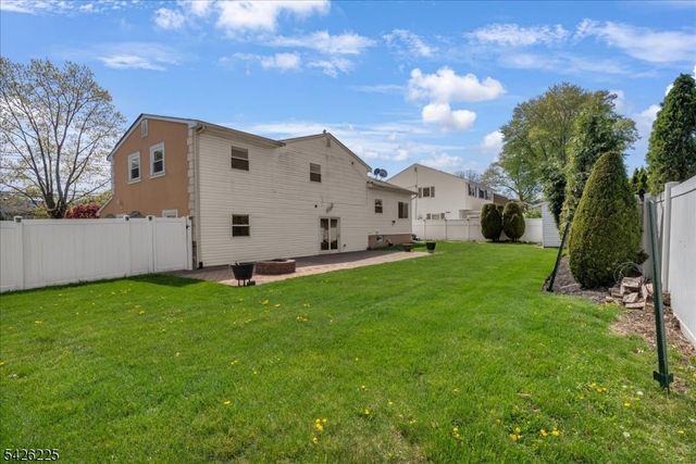 95 Calvert Ave E, Edison Twp., NJ 08820