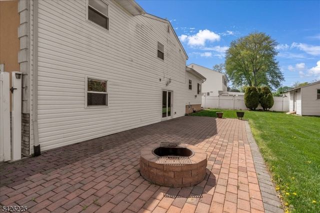 95 Calvert Ave E, Edison Twp., NJ 08820