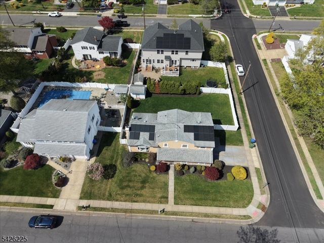 95 Calvert Ave E, Edison Twp., NJ 08820