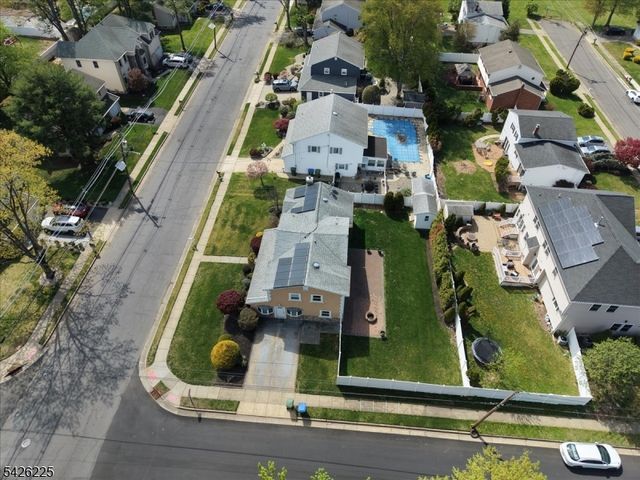 95 Calvert Ave E, Edison Twp., NJ 08820