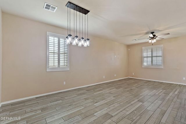 3921 DESERT DUNES Drive, El Paso, TX 79938