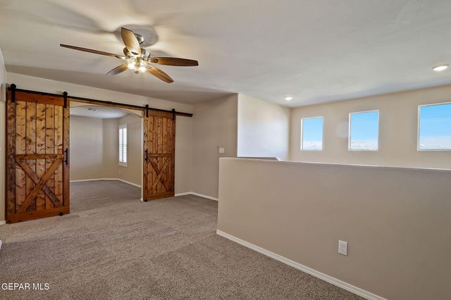 3921 DESERT DUNES Drive, El Paso, TX 79938