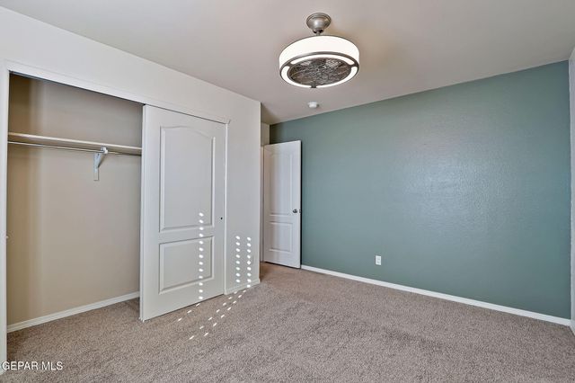 3921 DESERT DUNES Drive, El Paso, TX 79938