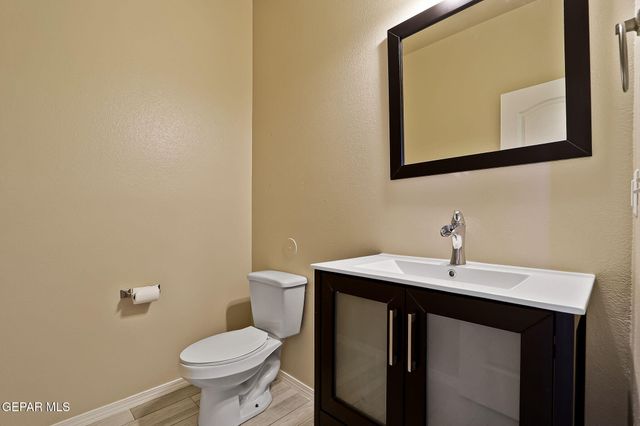 3921 DESERT DUNES Drive, El Paso, TX 79938