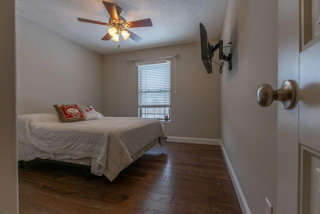 5739 S Cottonwood Drive, Battlefield, MO 65619