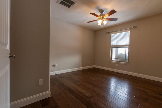 5739 S Cottonwood Drive, Battlefield, MO 65619