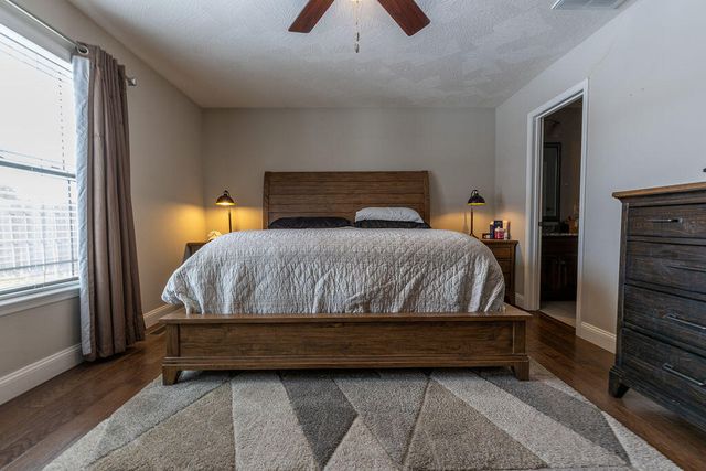 5739 S Cottonwood Drive, Battlefield, MO 65619