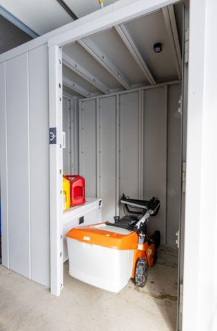 5739 S Cottonwood Drive, Battlefield, MO 65619