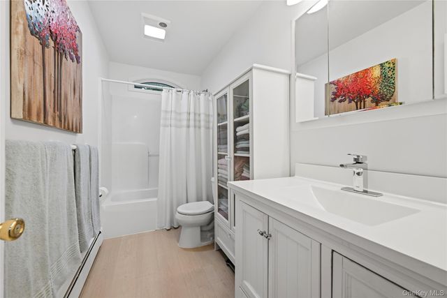 25 Valley Circle, Miller Place, NY 11764