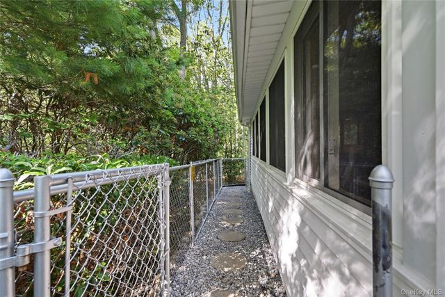 25 Valley Circle, Miller Place, NY 11764