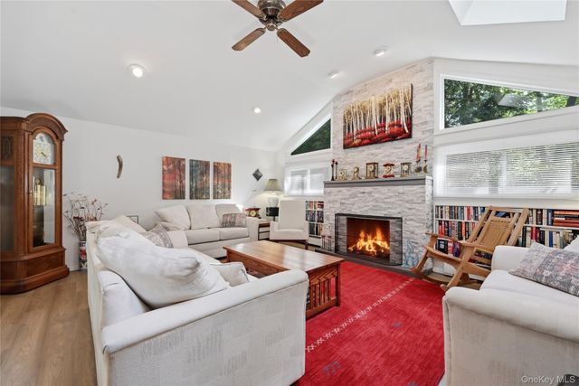 25 Valley Circle, Miller Place, NY 11764