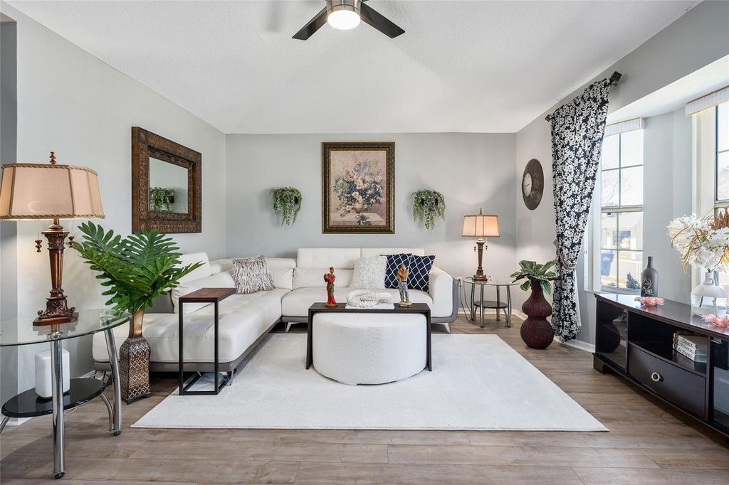 Image 13 of property listing at 1969 GOLDEN PALM CIRCLE, Tavares, FL 32778