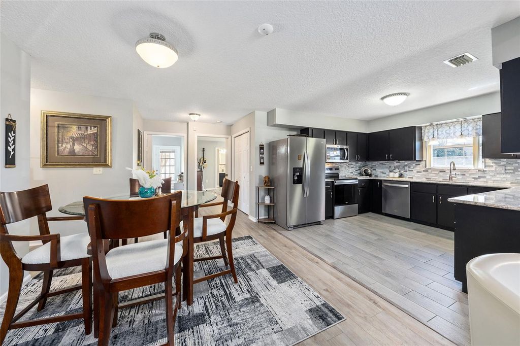 Image 22 of property listing at 1969 GOLDEN PALM CIRCLE, Tavares, FL 32778