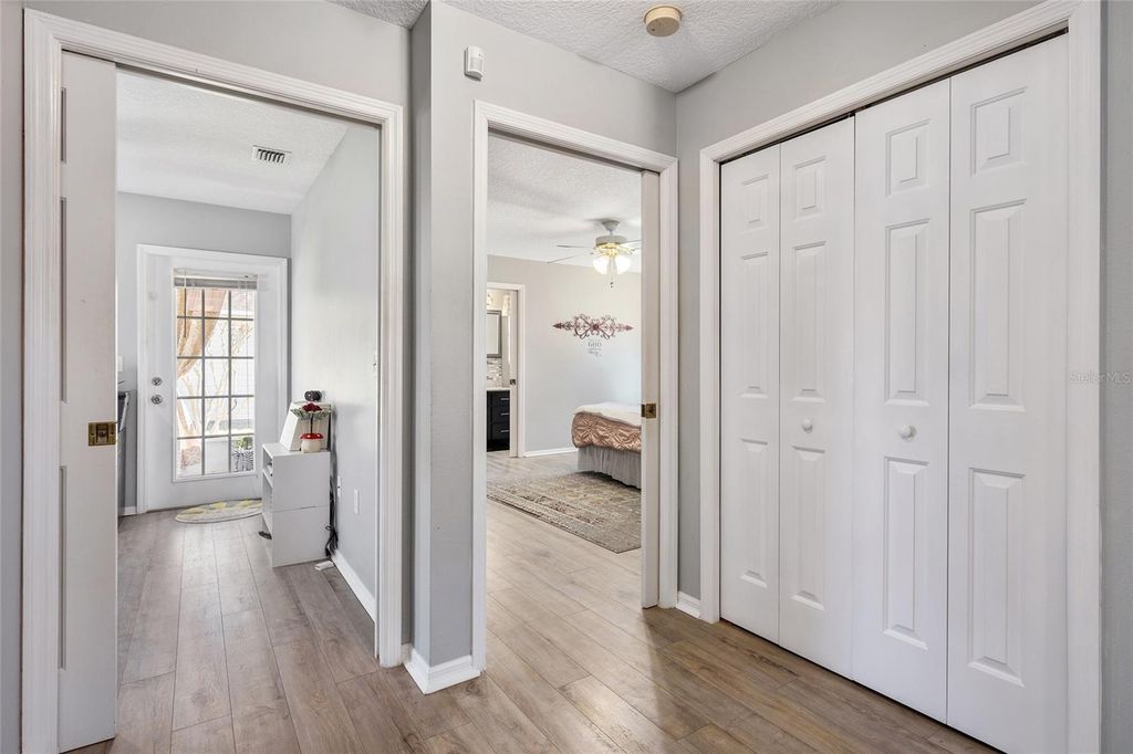 Image 24 of property listing at 1969 GOLDEN PALM CIRCLE, Tavares, FL 32778