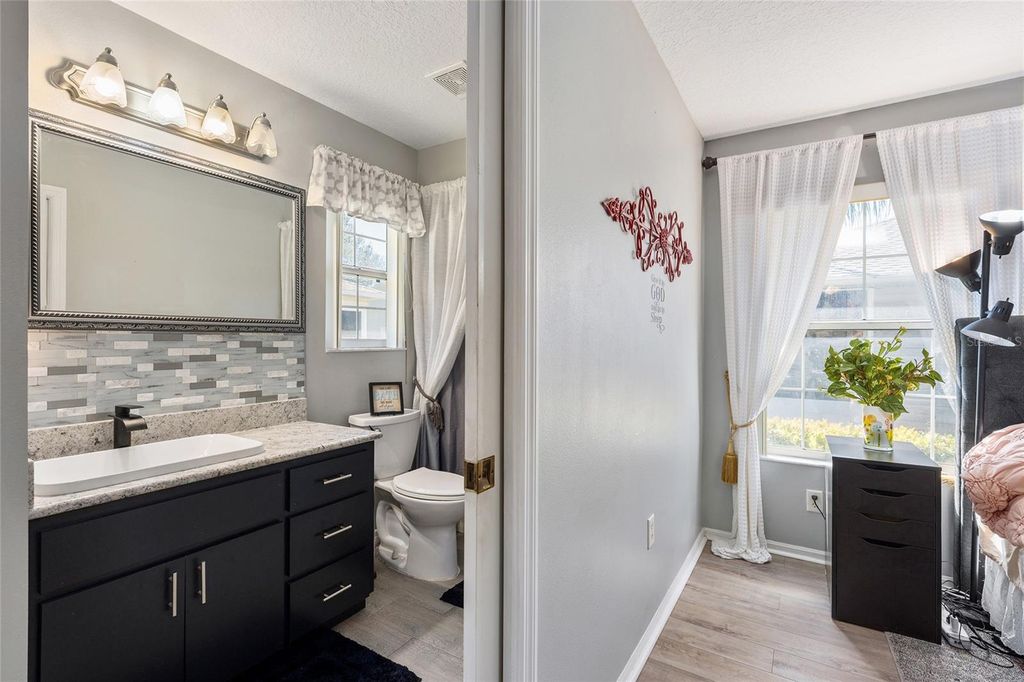 Image 30 of property listing at 1969 GOLDEN PALM CIRCLE, Tavares, FL 32778