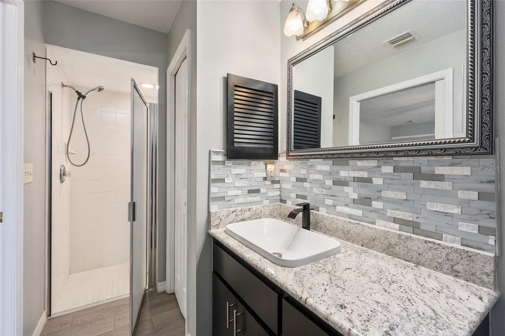 Image 32 of property listing at 1969 GOLDEN PALM CIRCLE, Tavares, FL 32778