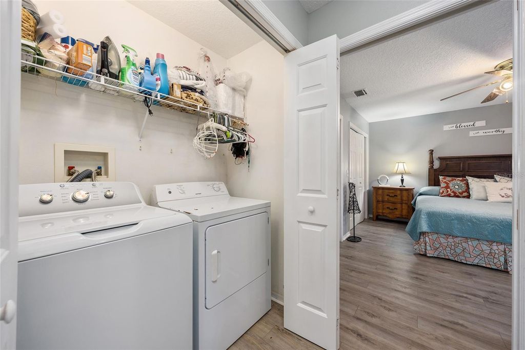 Image 40 of property listing at 1969 GOLDEN PALM CIRCLE, Tavares, FL 32778