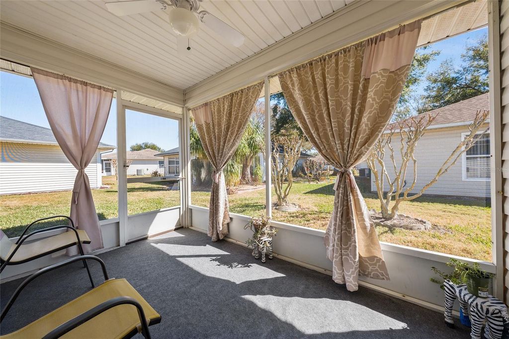 Image 43 of property listing at 1969 GOLDEN PALM CIRCLE, Tavares, FL 32778