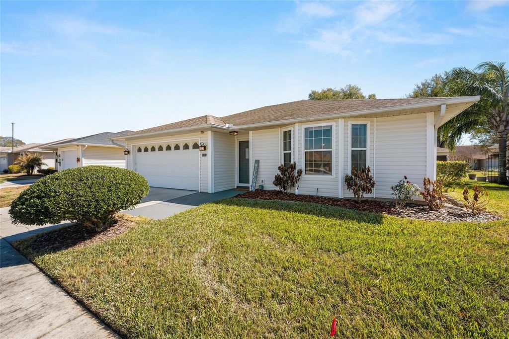Image 53 of property listing at 1969 GOLDEN PALM CIRCLE, Tavares, FL 32778