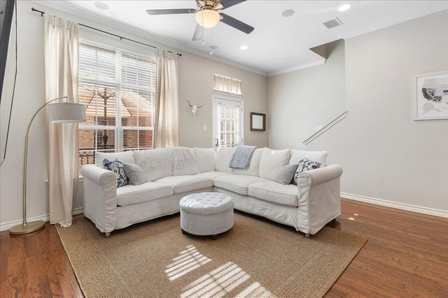 15765 Seabolt 41, Addison, TX 75001