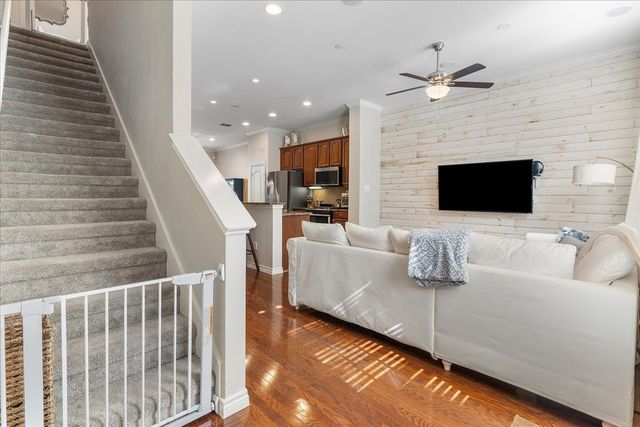 15765 Seabolt 41, Addison, TX 75001