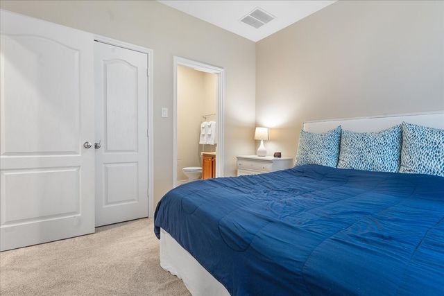 15765 Seabolt 41, Addison, TX 75001